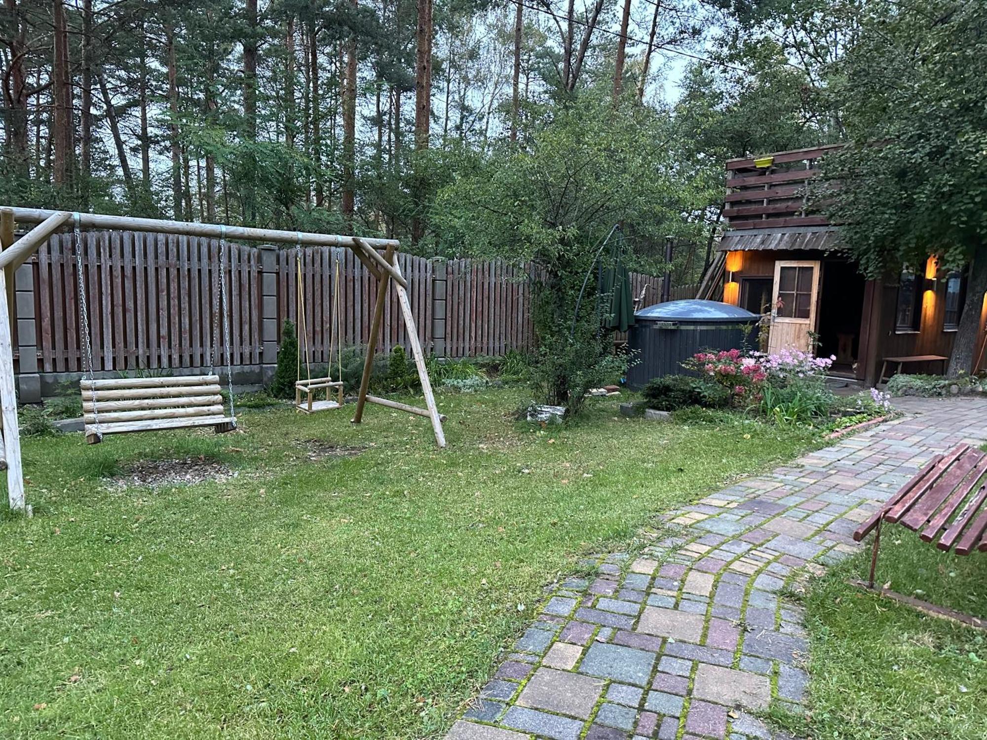 House By The Sea With Hot Tub Casa vacanze Riga